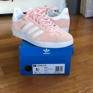 Gazelle Light Pink Adidas Sneakers
